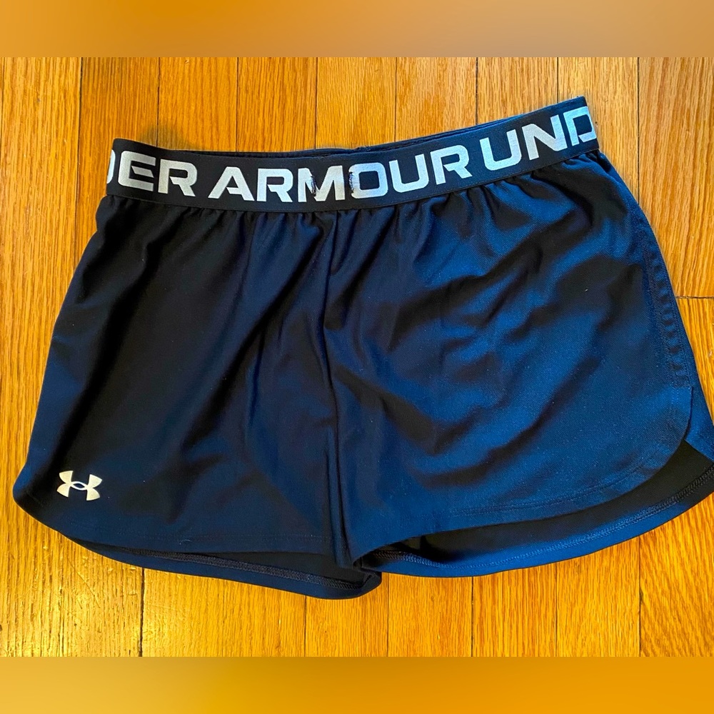 Under Armour Girls size Large Black Shorts